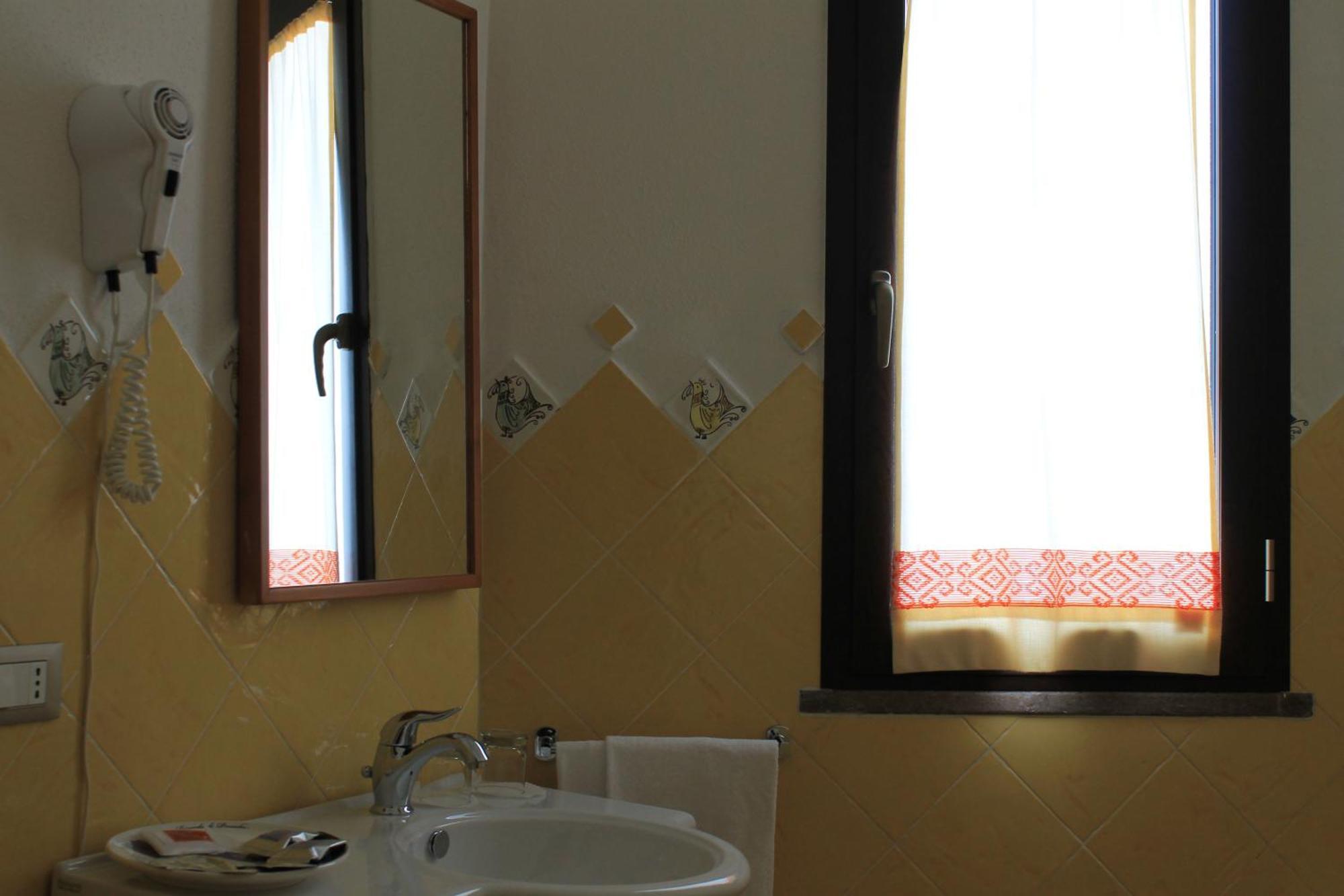 Maria Caderina Village Hotel