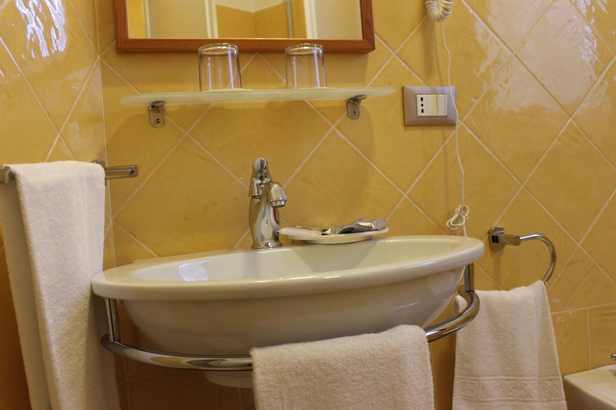 Maria Caderina Village Hotel