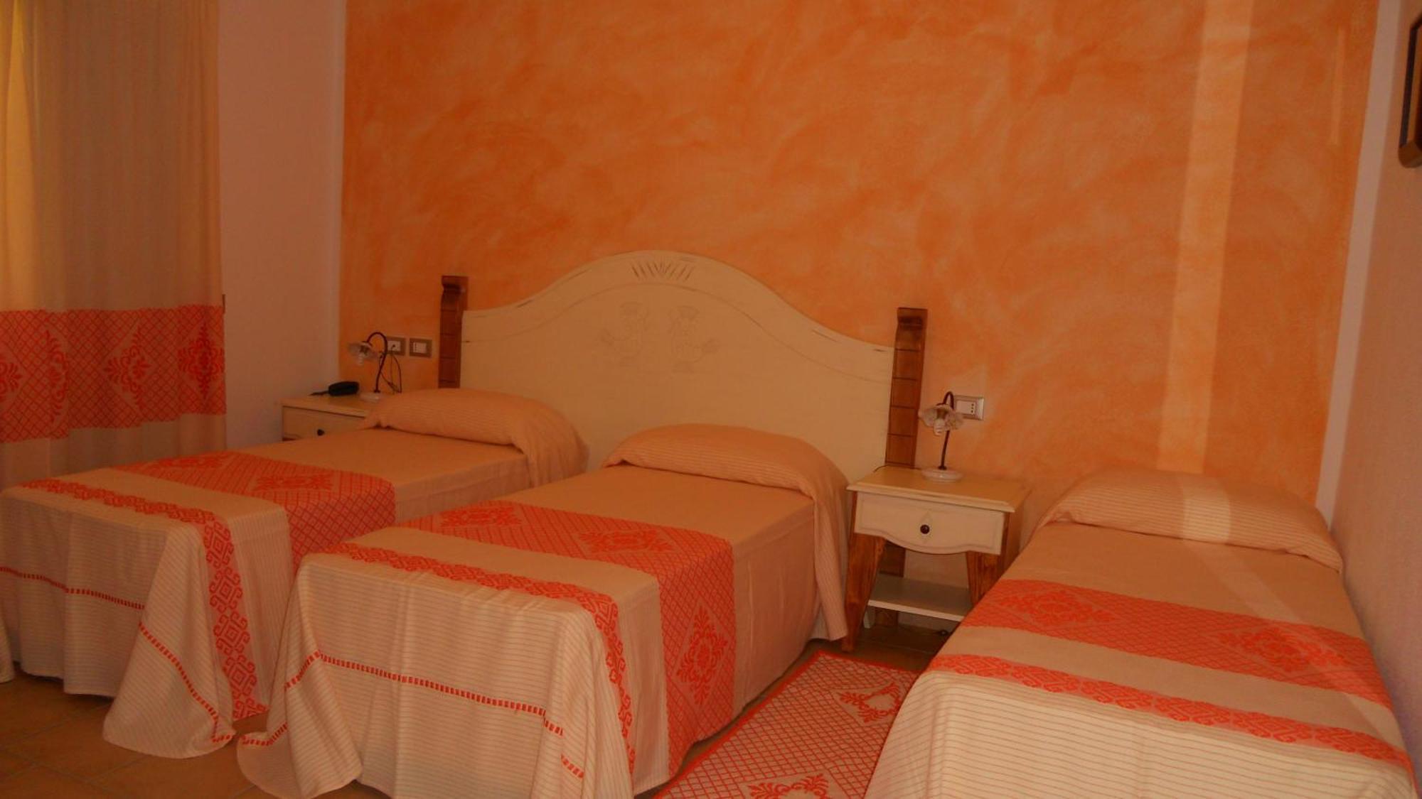 Maria Caderina Green Village Hotel 4*